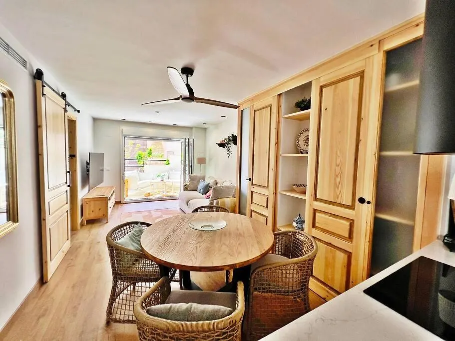 Luxurious Beach Apartment With Pool Fuengirola