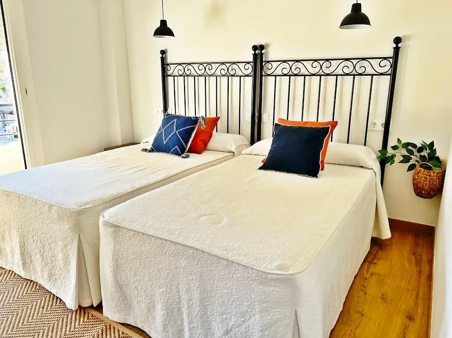 Luxurious Beach Apartment With Pool Fuengirola