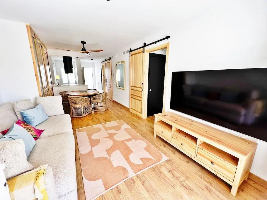 Luxurious Beach Apartment With Pool Fuengirola